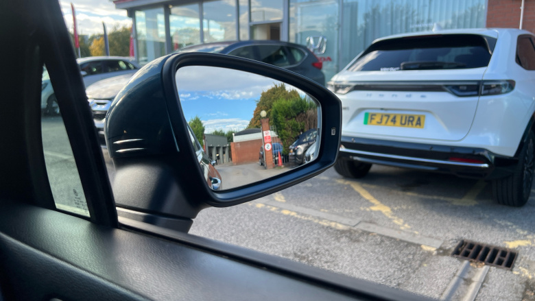 Volkswagen Tiguan 2.0 TDI Life 5dr DSG Diesel Estate